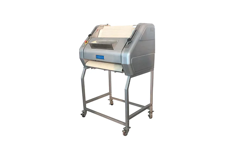 Машина тестозакаточная SINMAG SM-380B со стендом в ЦИРИ - новое в хлебопекарных и кондитерских технологиях Анонс Машина тестозакаточная SINMAG SM-380B со стендом - современное оборудование для хлебопечения и кондитерских изделий