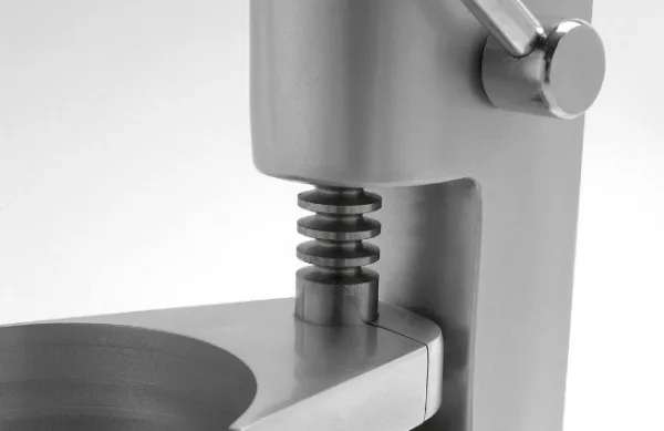 Пресс для гамбургеров Fama FHA 100 - современное оборудование для фаст-фуда